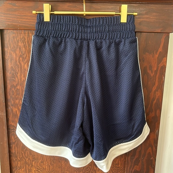 SOLD OUT! NWT Adidas mesh basketball shorts size S - Picture 2 of 12